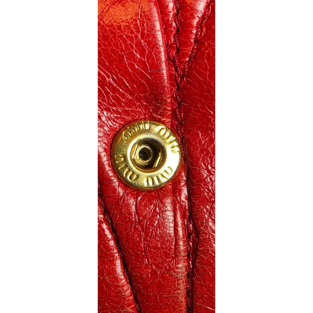 Authentic Miu Miu Vintage Matelassé Leather 6-Ring Key Holder